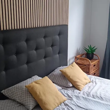 2br Am7, Free Parking, Big Balcony *